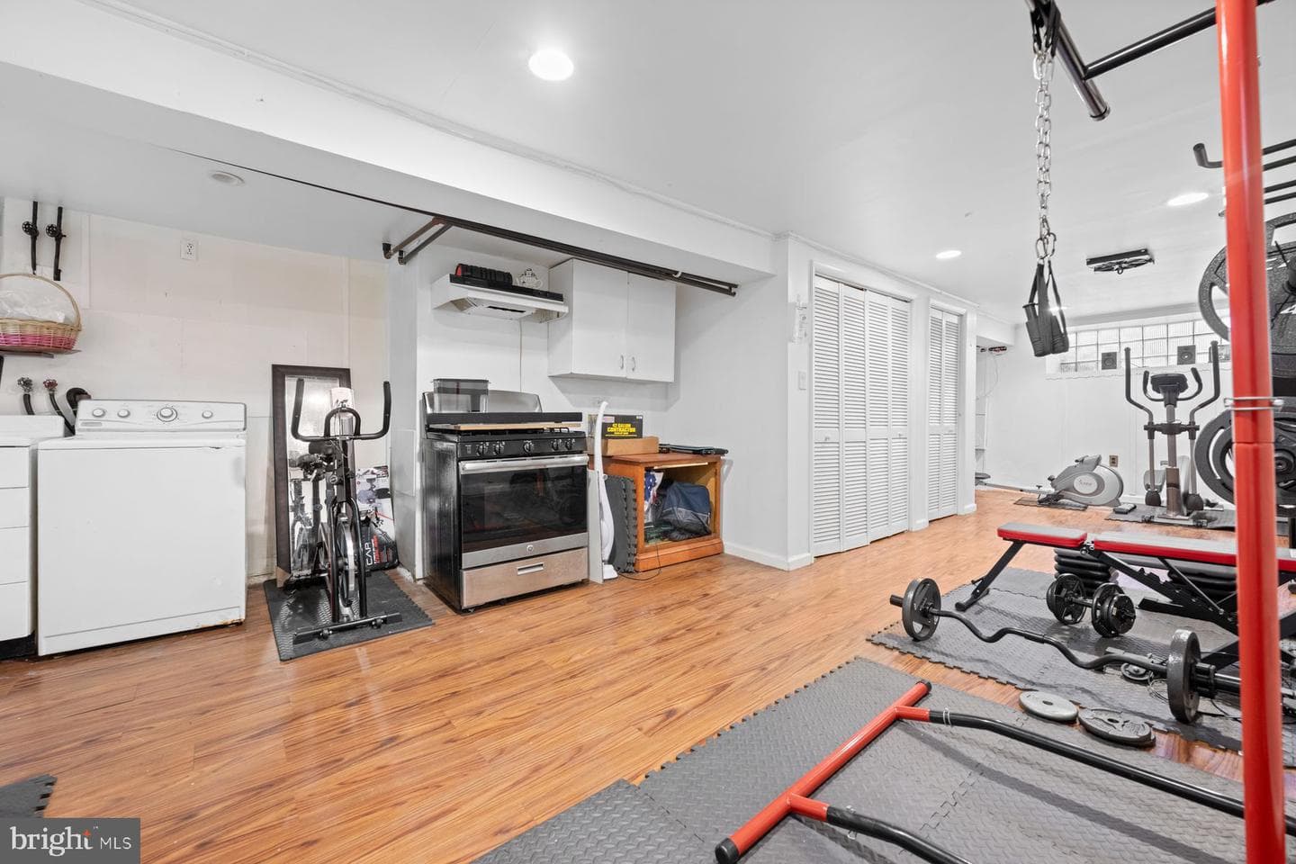 808 Serrill Avenue photo 24