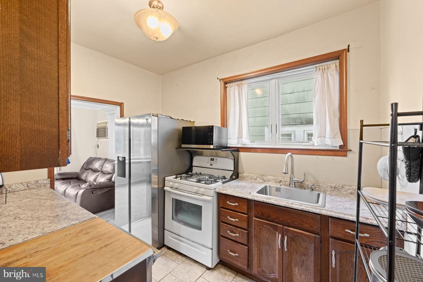 808 Serrill Avenue photo 8