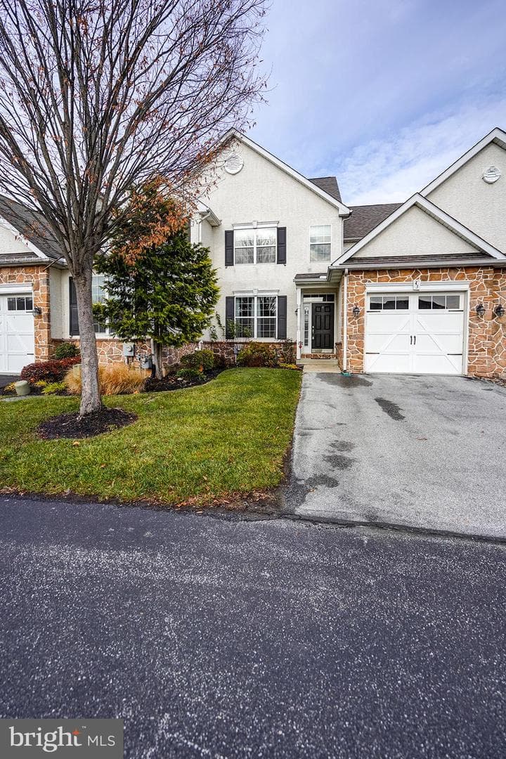 43 Sharpley Drive photo 3