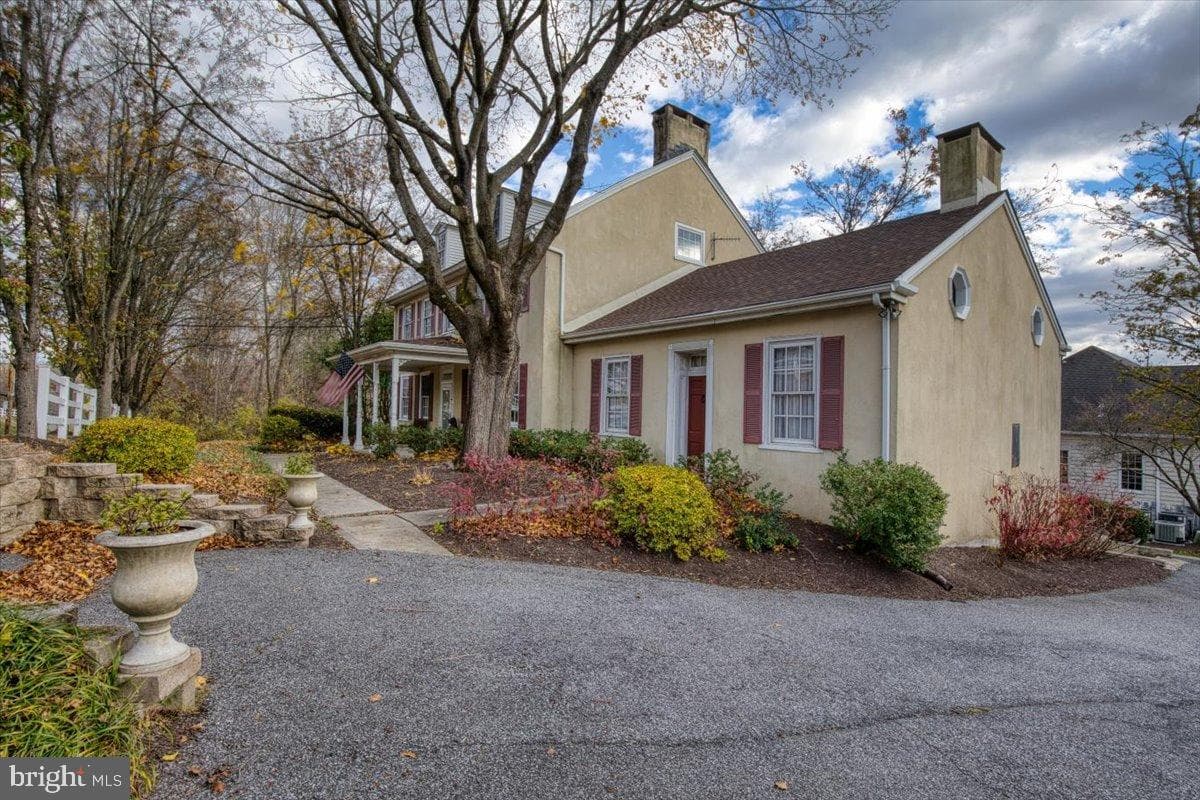 125 Joe Delgrosso Drive photo 5