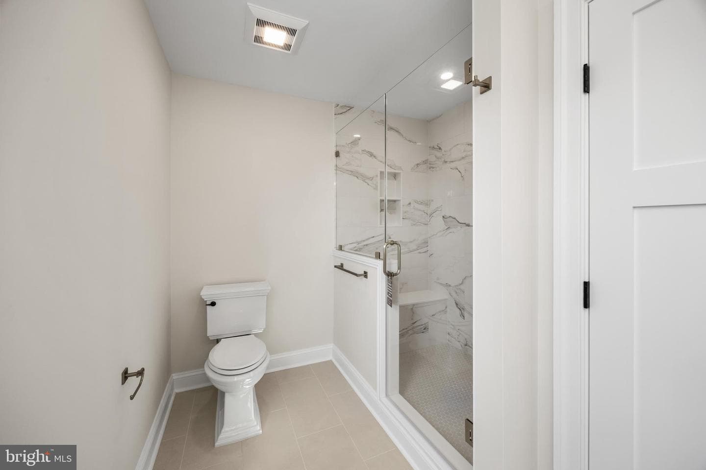 611 Summer Street photo 23