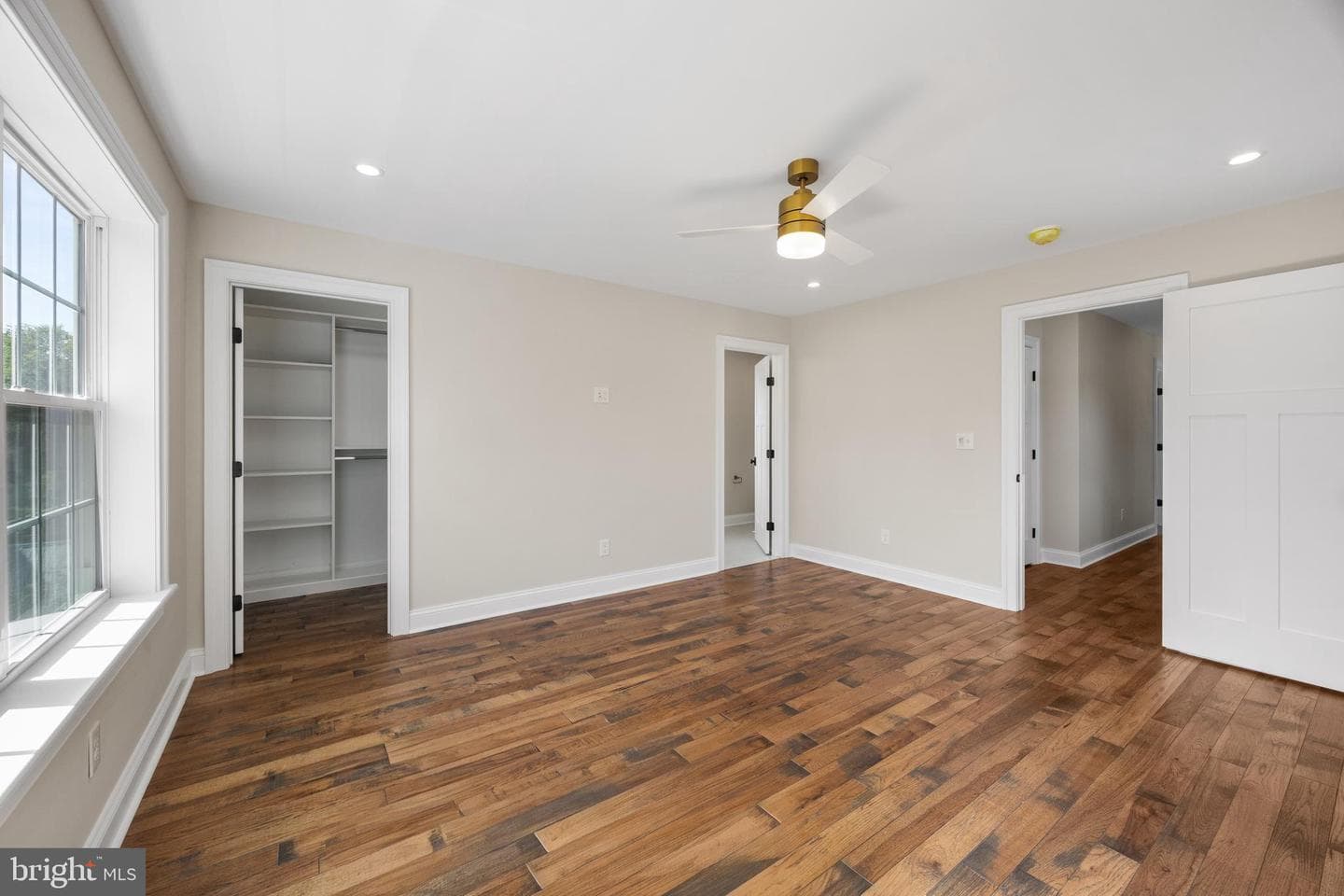 611 Summer Street photo 24