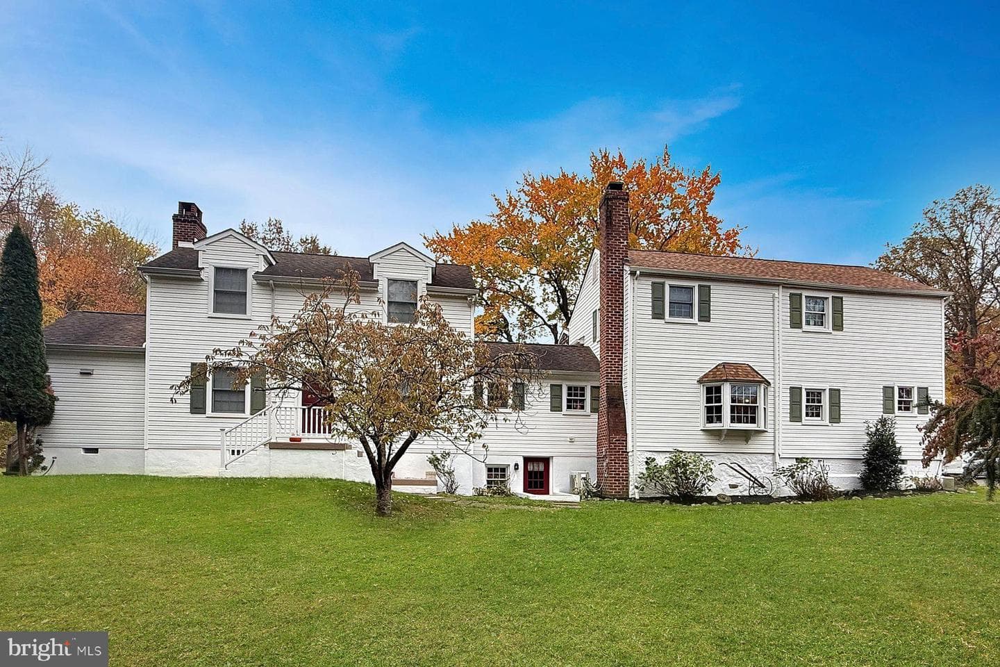 1554 Meadow Lane photo 3