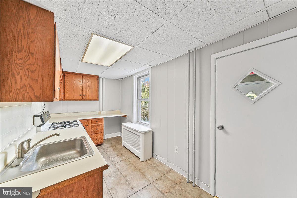1024 E 18th Street photo 13