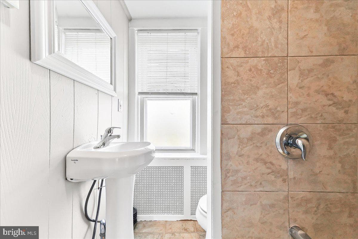 1024 E 18th Street photo 23