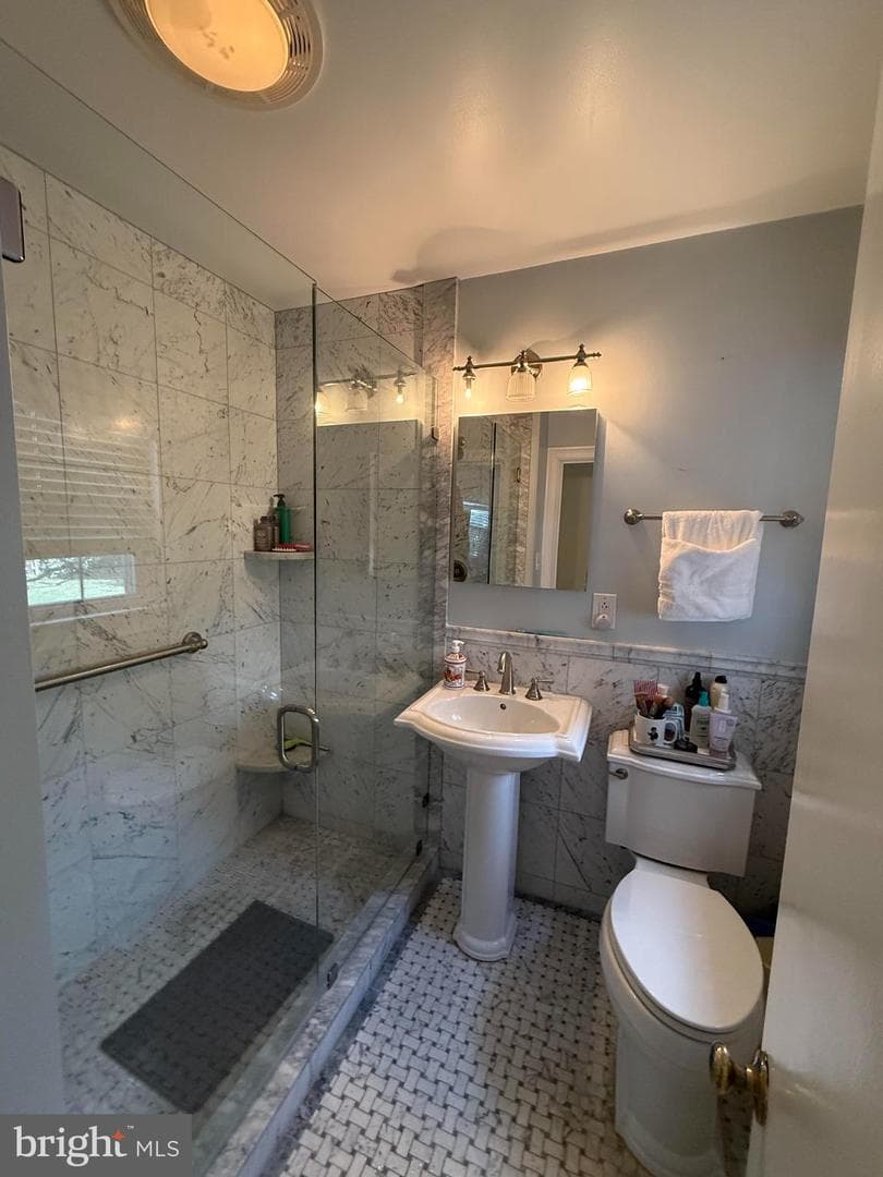 128 Clemson Road photo 23