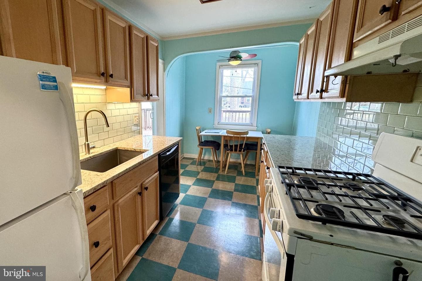 61 Greenhill Road photo 12