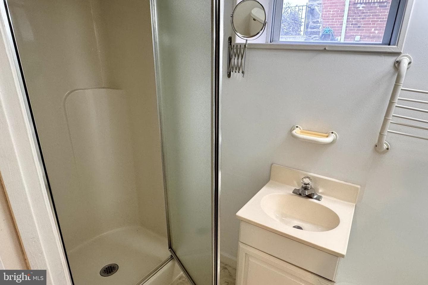 61 Greenhill Road photo 26