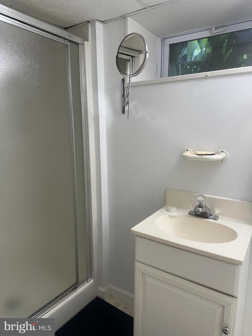 61 Greenhill Road photo 27