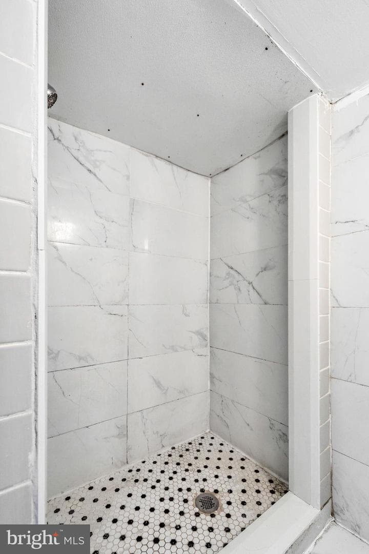213 Heather Road photo 25