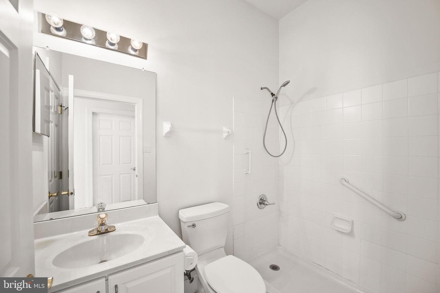 8 Cassin Hill Road photo 13