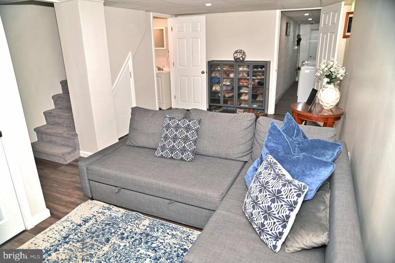 8102 Arlington Avenue photo 29