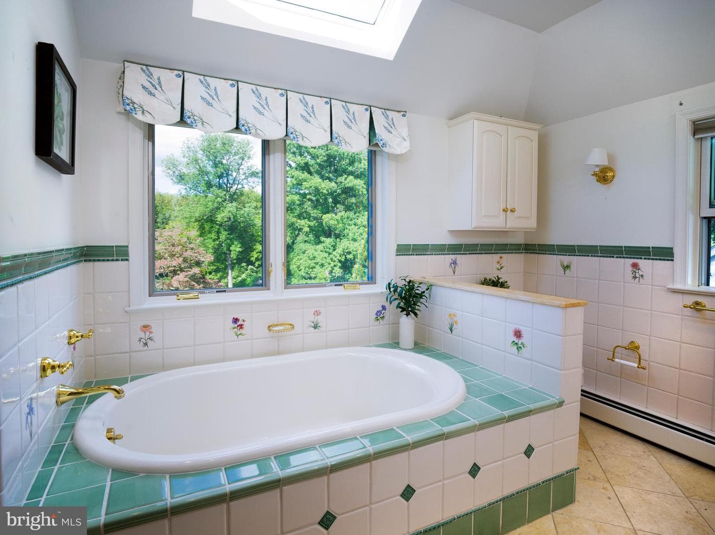 220 Radnor Chester Road photo 16