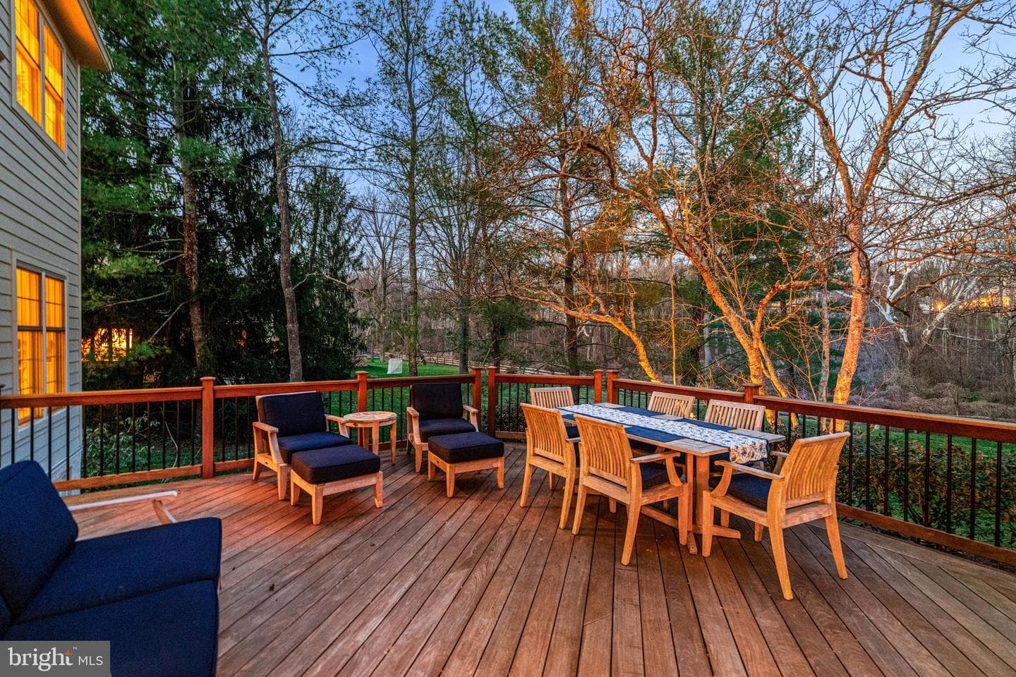 205 Ravenscliff Road photo 54