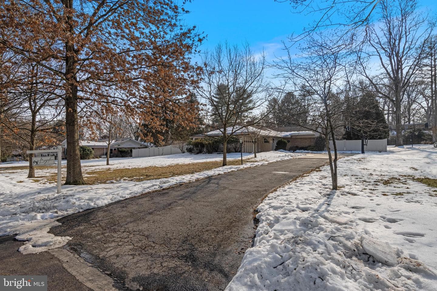 905 Heathdale Lane photo 57