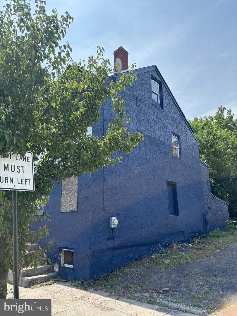 1706 W 2nd Street photo 7