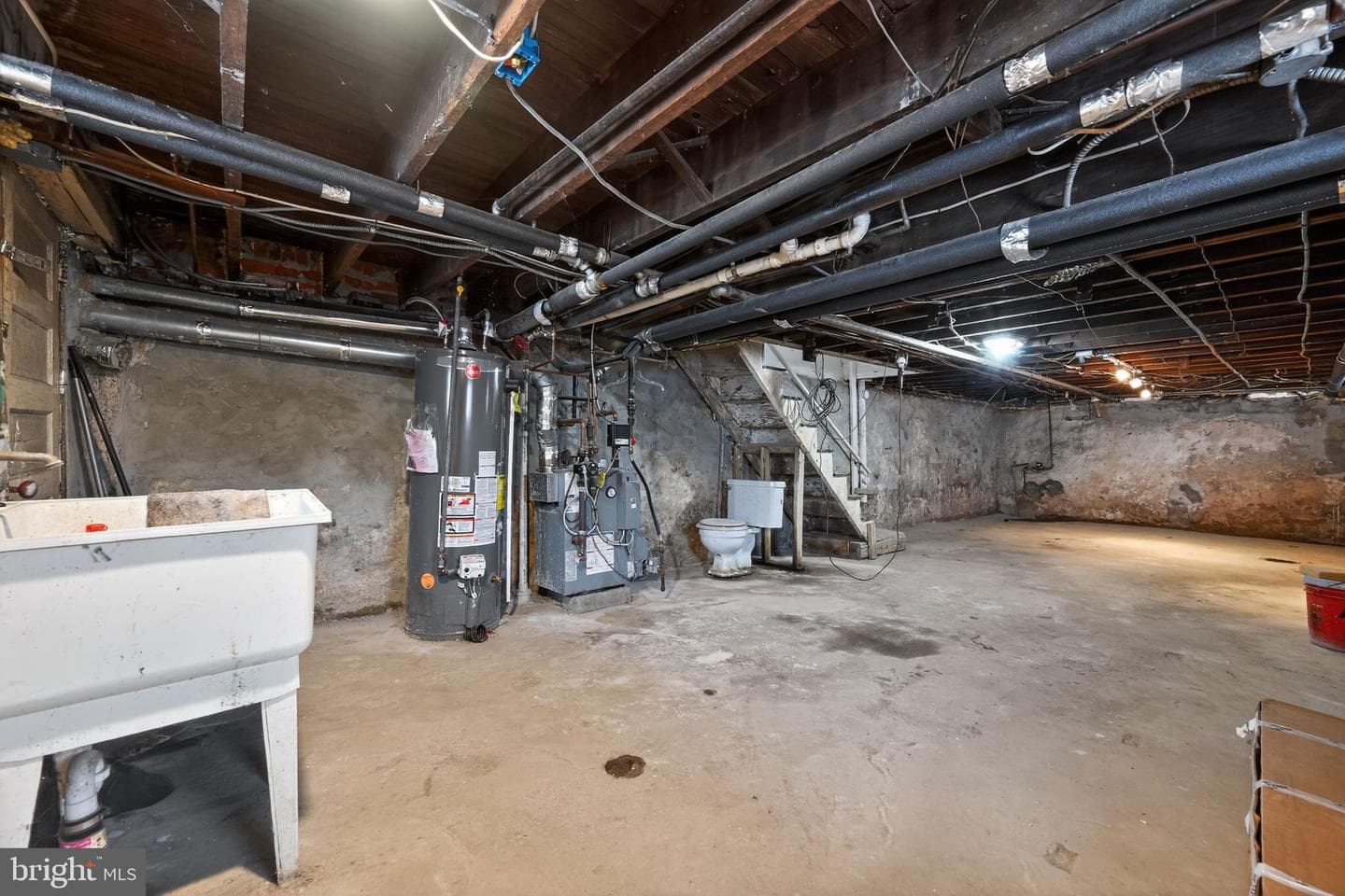 223 Lafayette Avenue photo 25