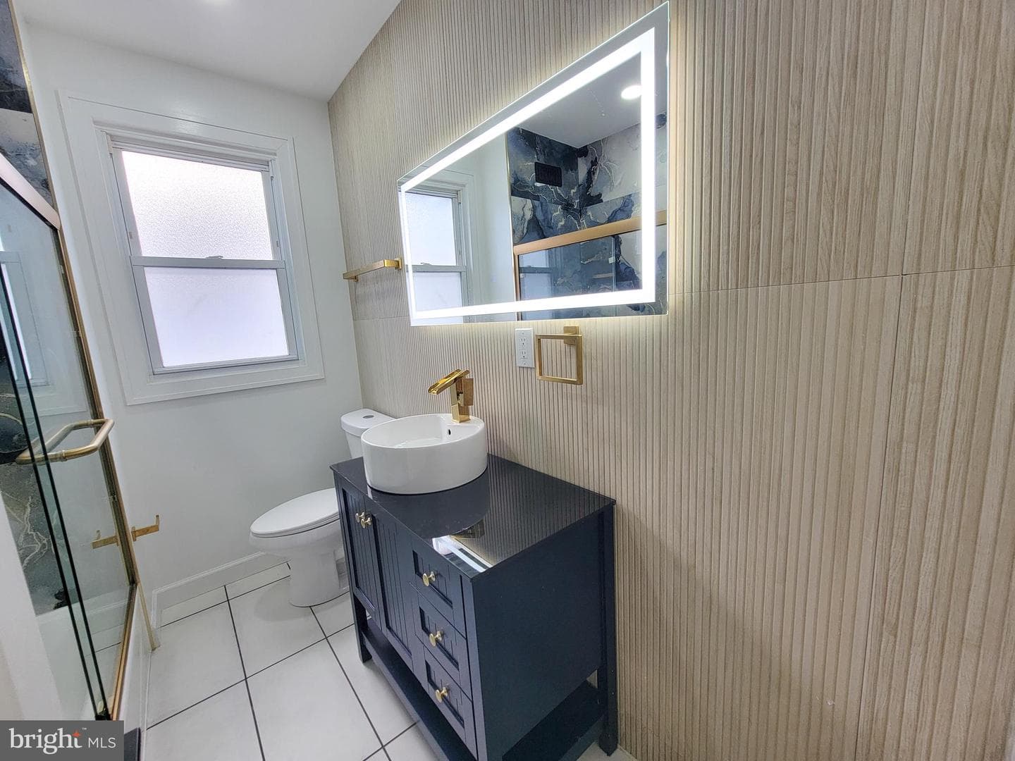 1016 Whitby Avenue photo 16