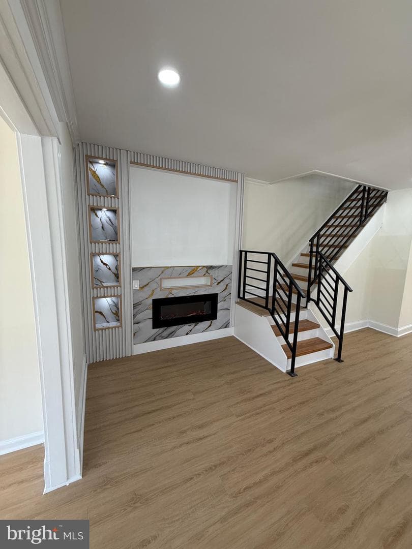 1016 Whitby Avenue photo 23
