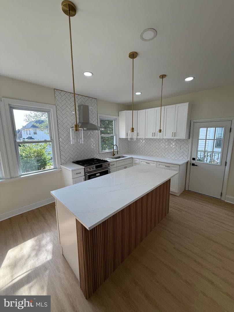 1016 Whitby Avenue photo 29