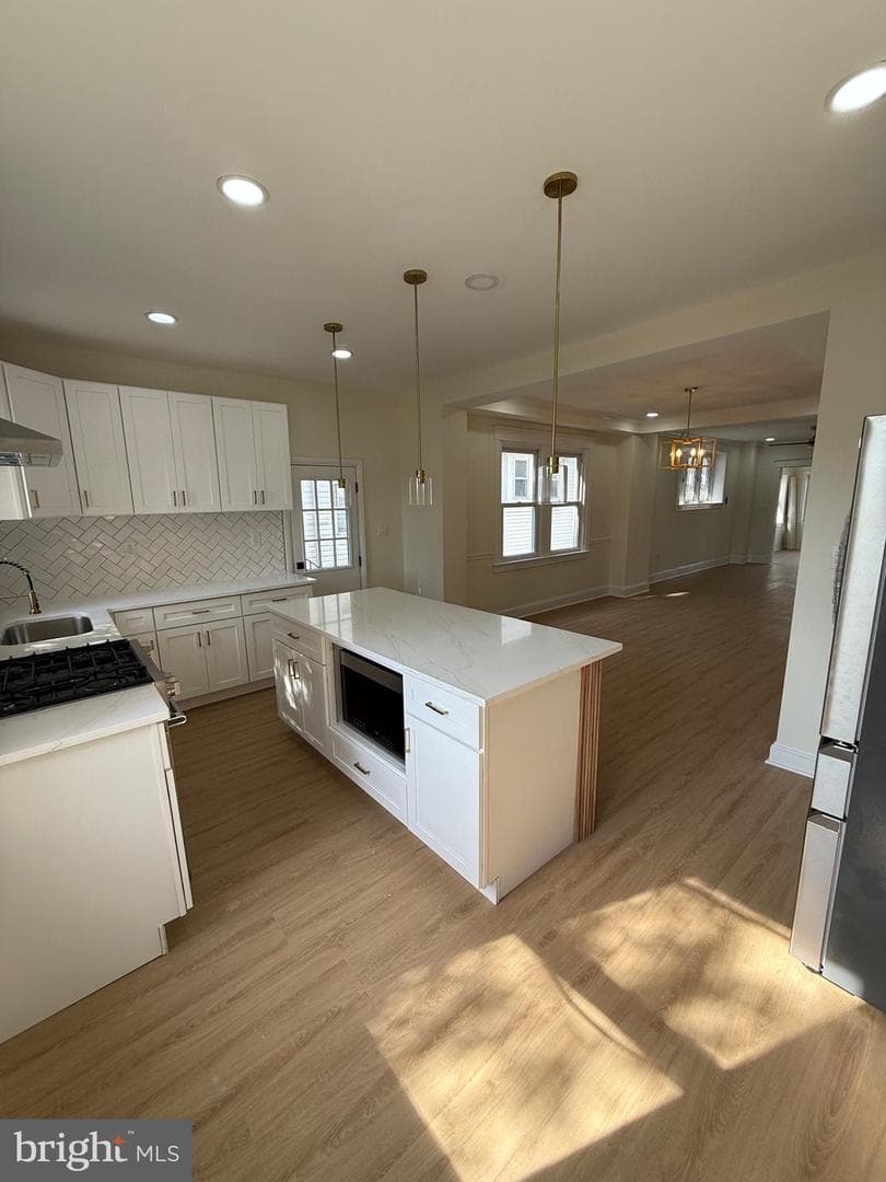 1016 Whitby Avenue photo 30
