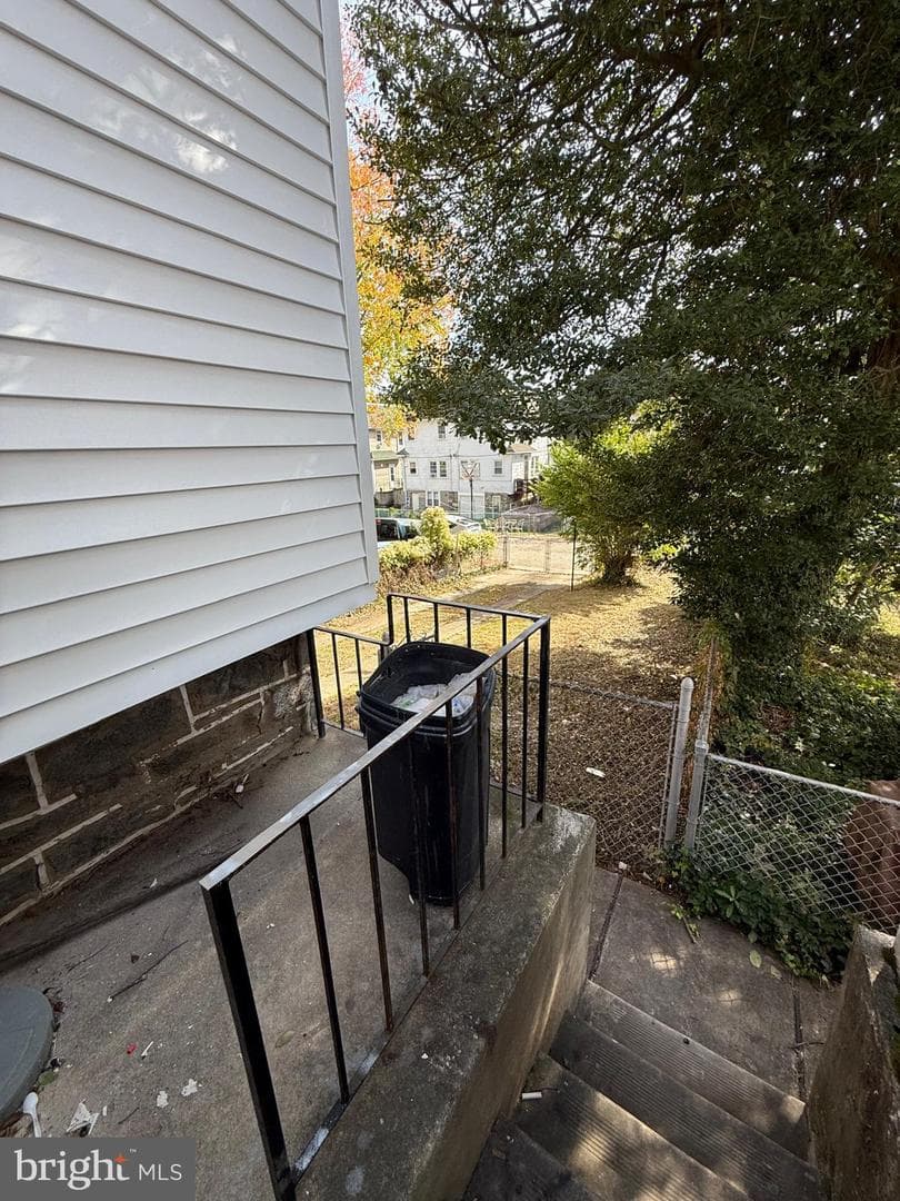 1016 Whitby Avenue photo 45