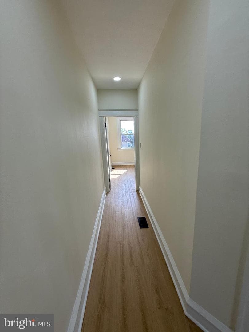 1016 Whitby Avenue photo 47
