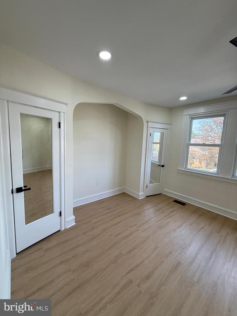 1016 Whitby Avenue photo 53