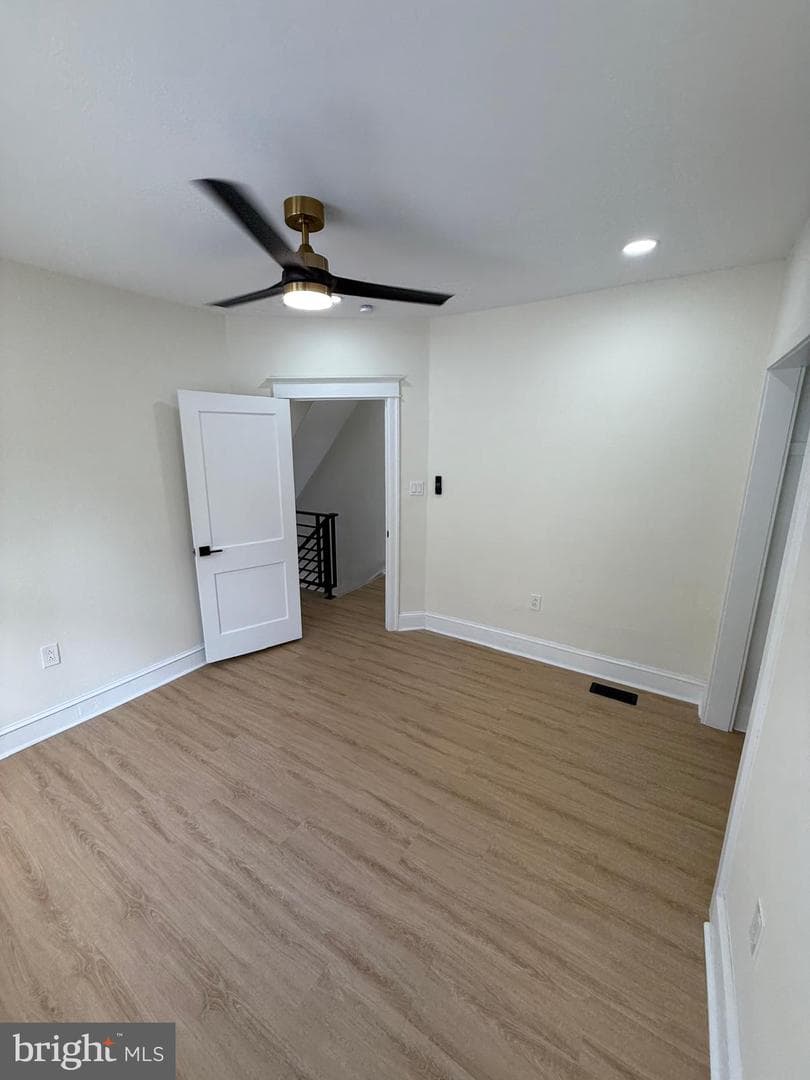 1016 Whitby Avenue photo 55