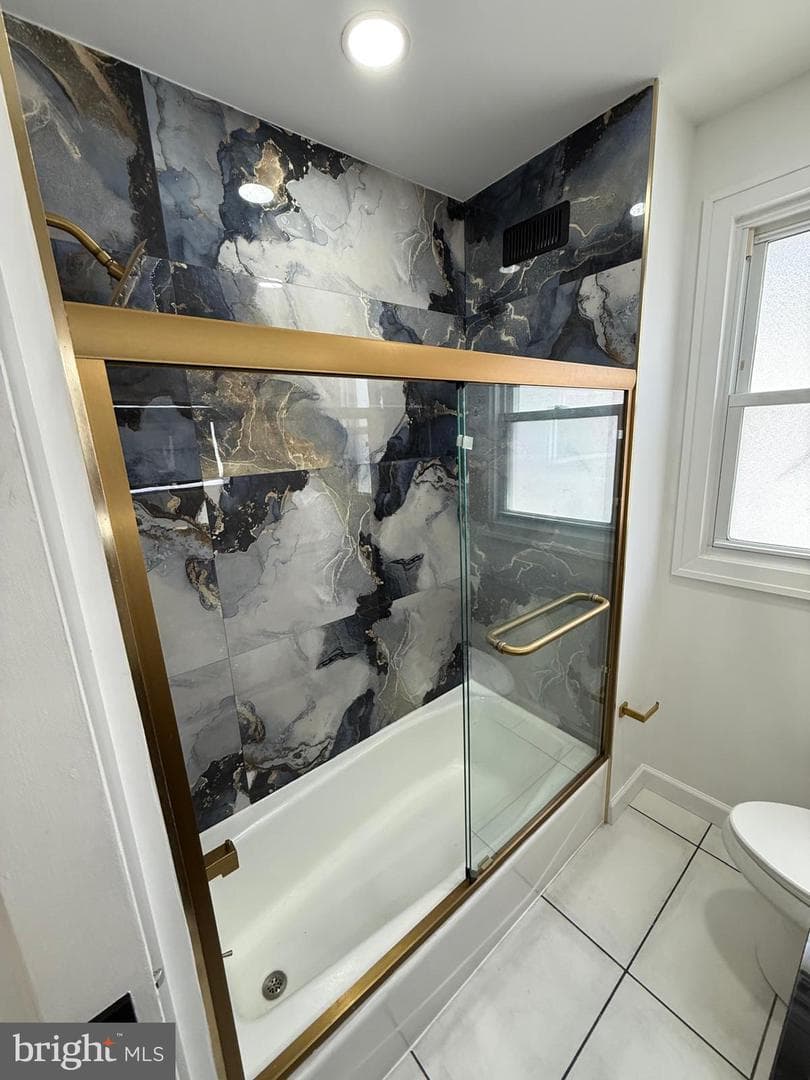 1016 Whitby Avenue photo 61