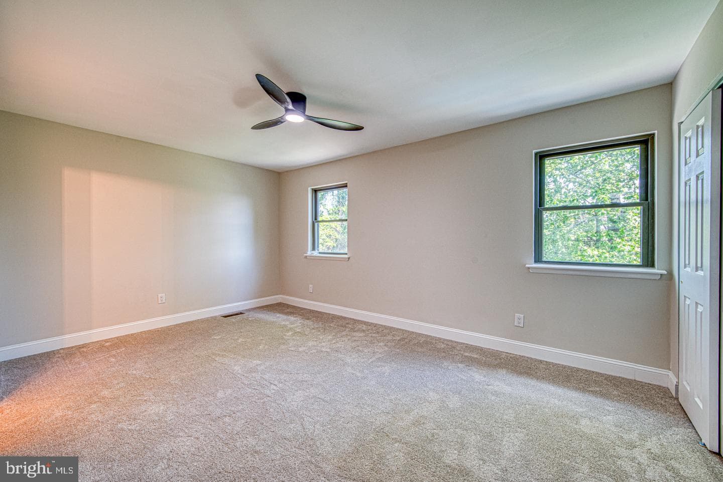239 Bishop Drive photo 11