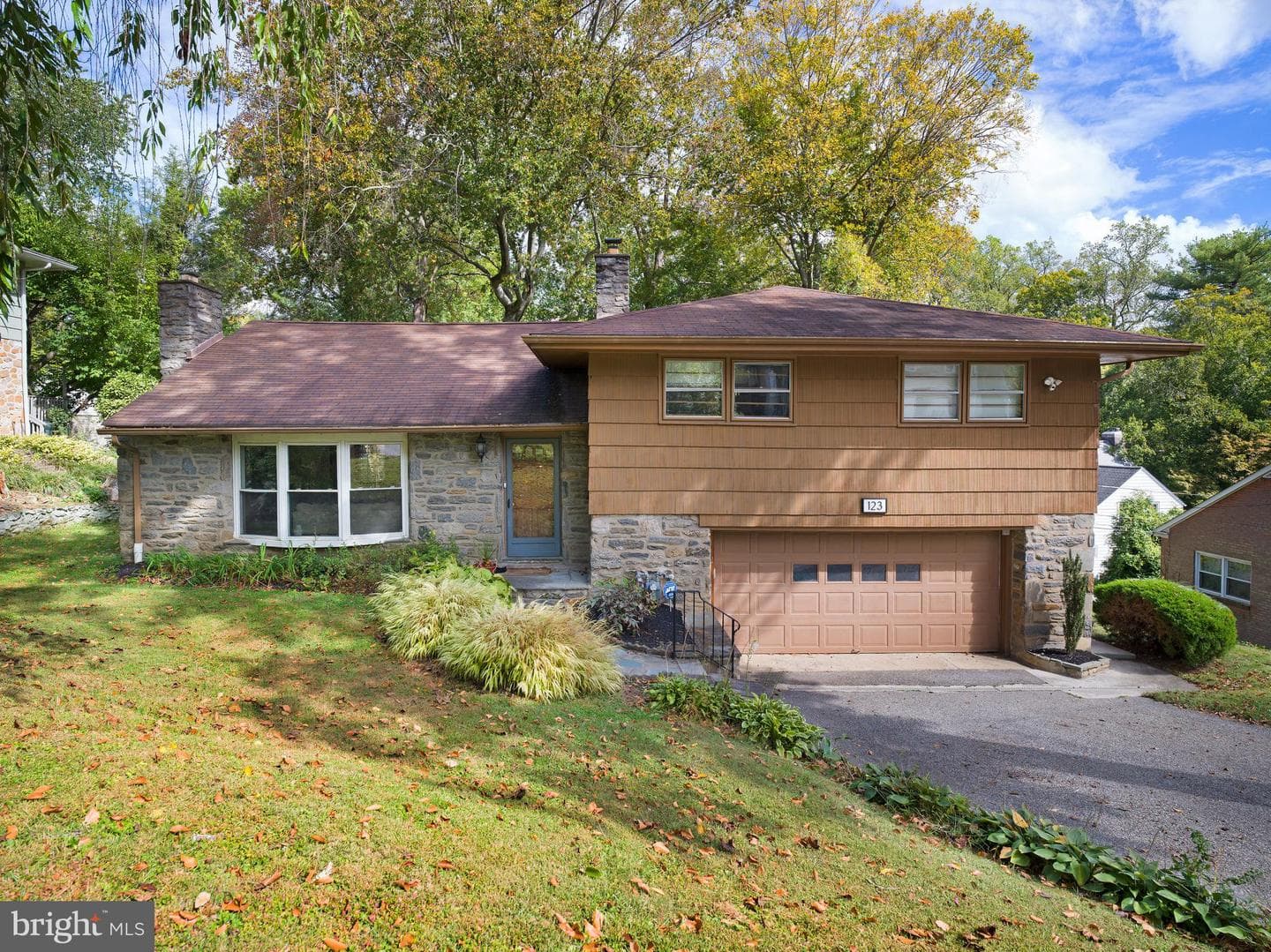 123 Old Forest Road