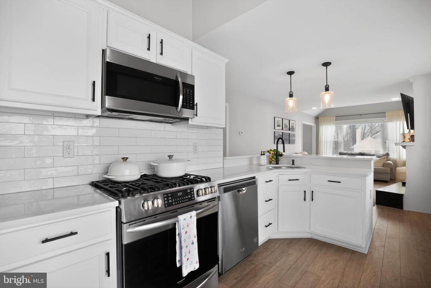 1005 Woodcliffe Avenue photo 24