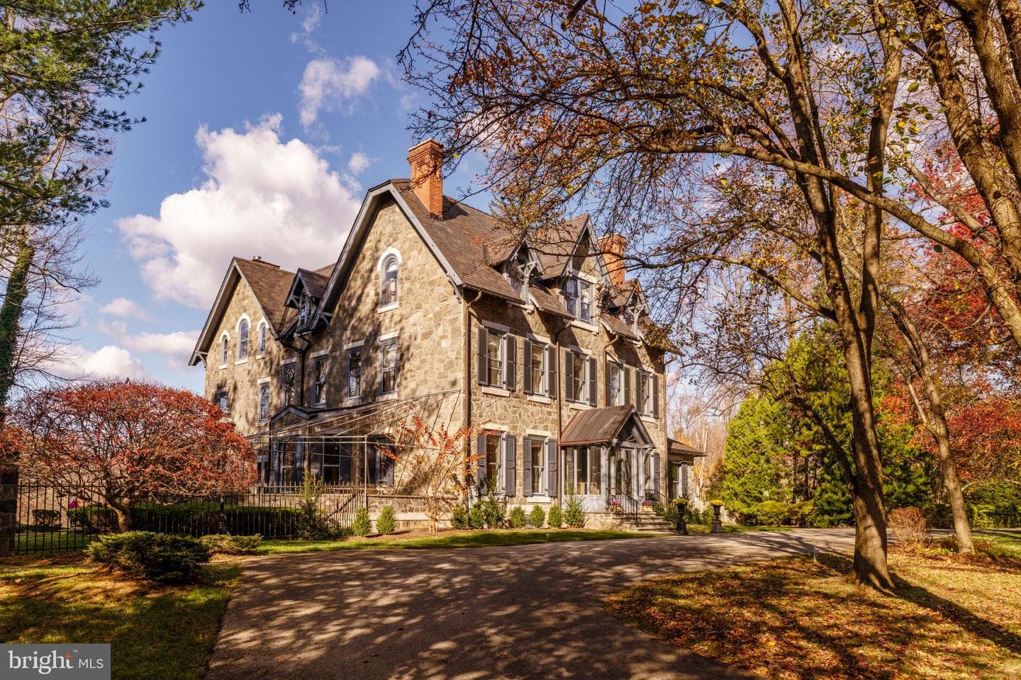 228 S Radnor Chester Road photo 3