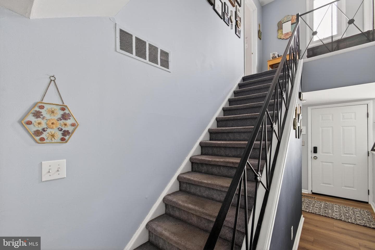 202 E Chelsea Circle photo 9