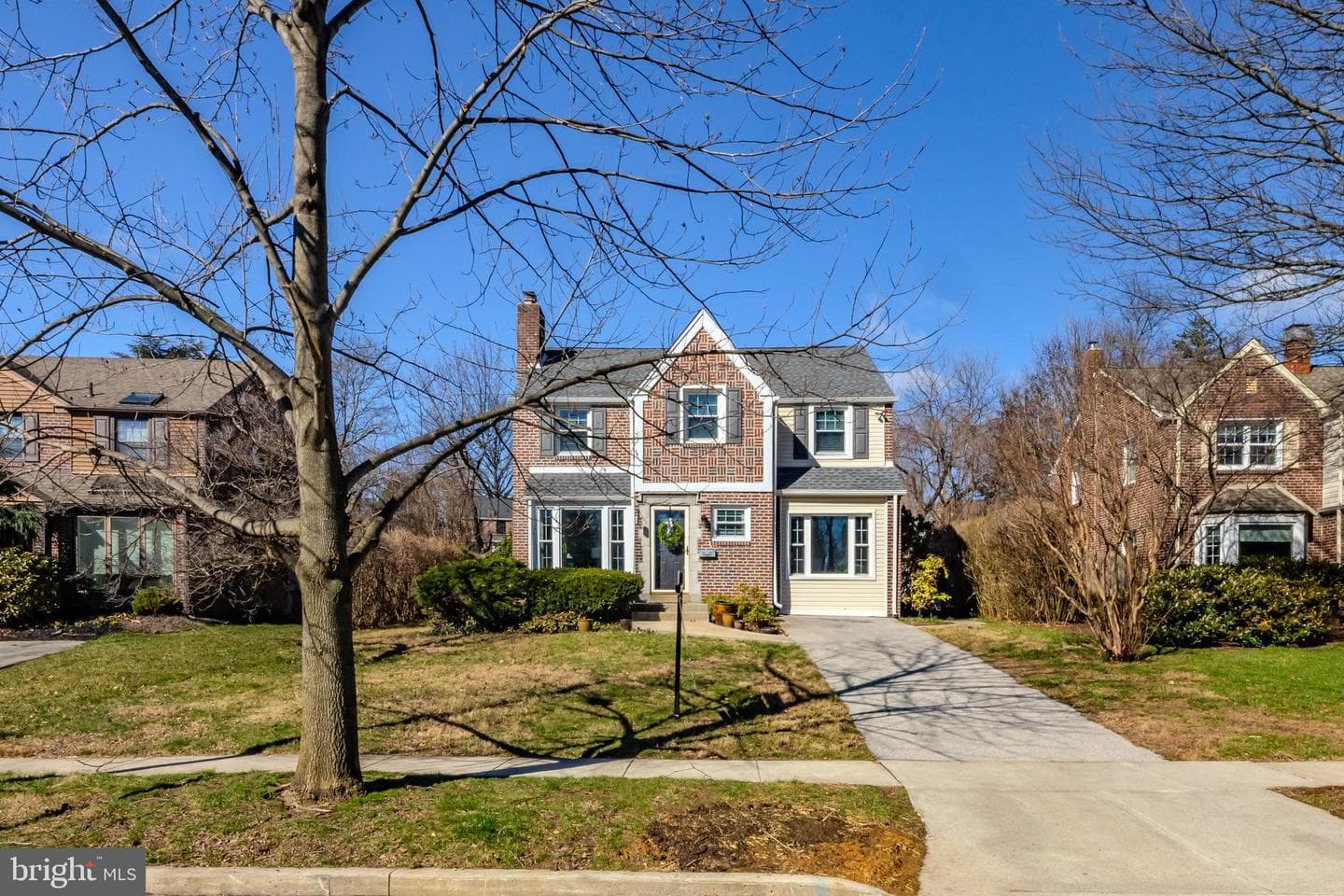 1628 Surrey Lane