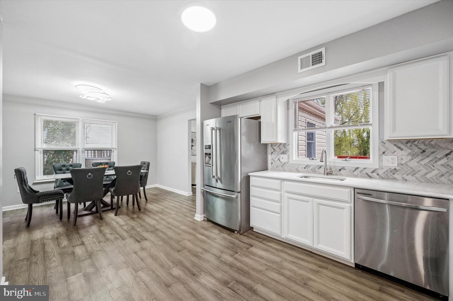 22 E Belair Road photo 13