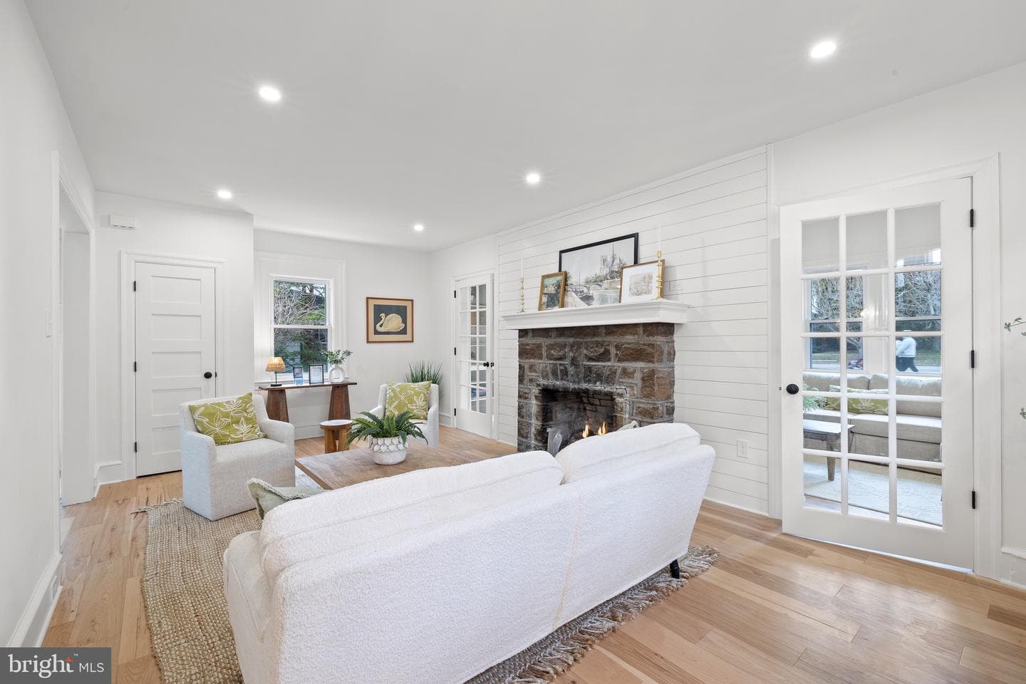 249 Brookline Boulevard photo 10