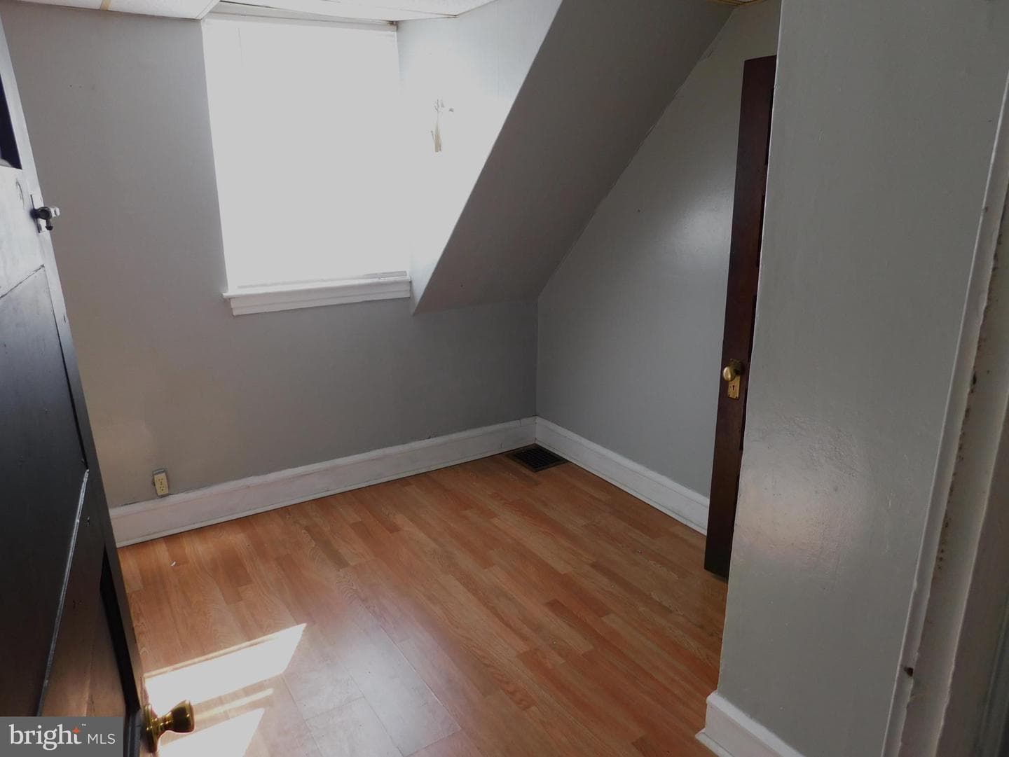 1202 Morton Avenue photo 21