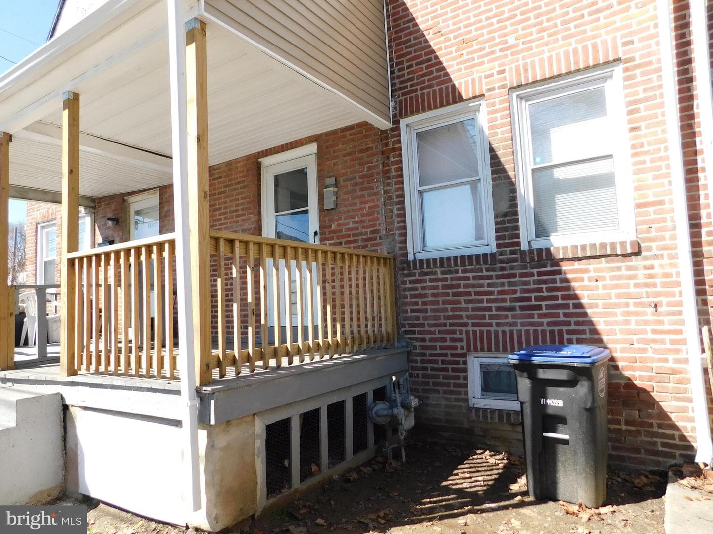 1202 Morton Avenue photo 3