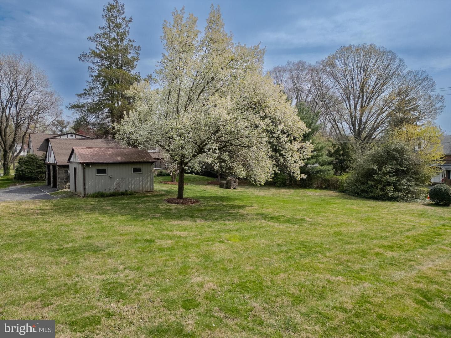153 W Rose Valley Road photo 9