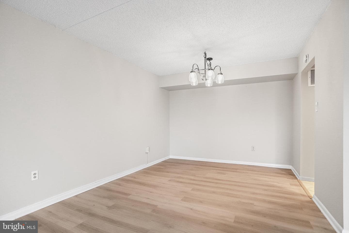 800 Avondale #6j photo 8