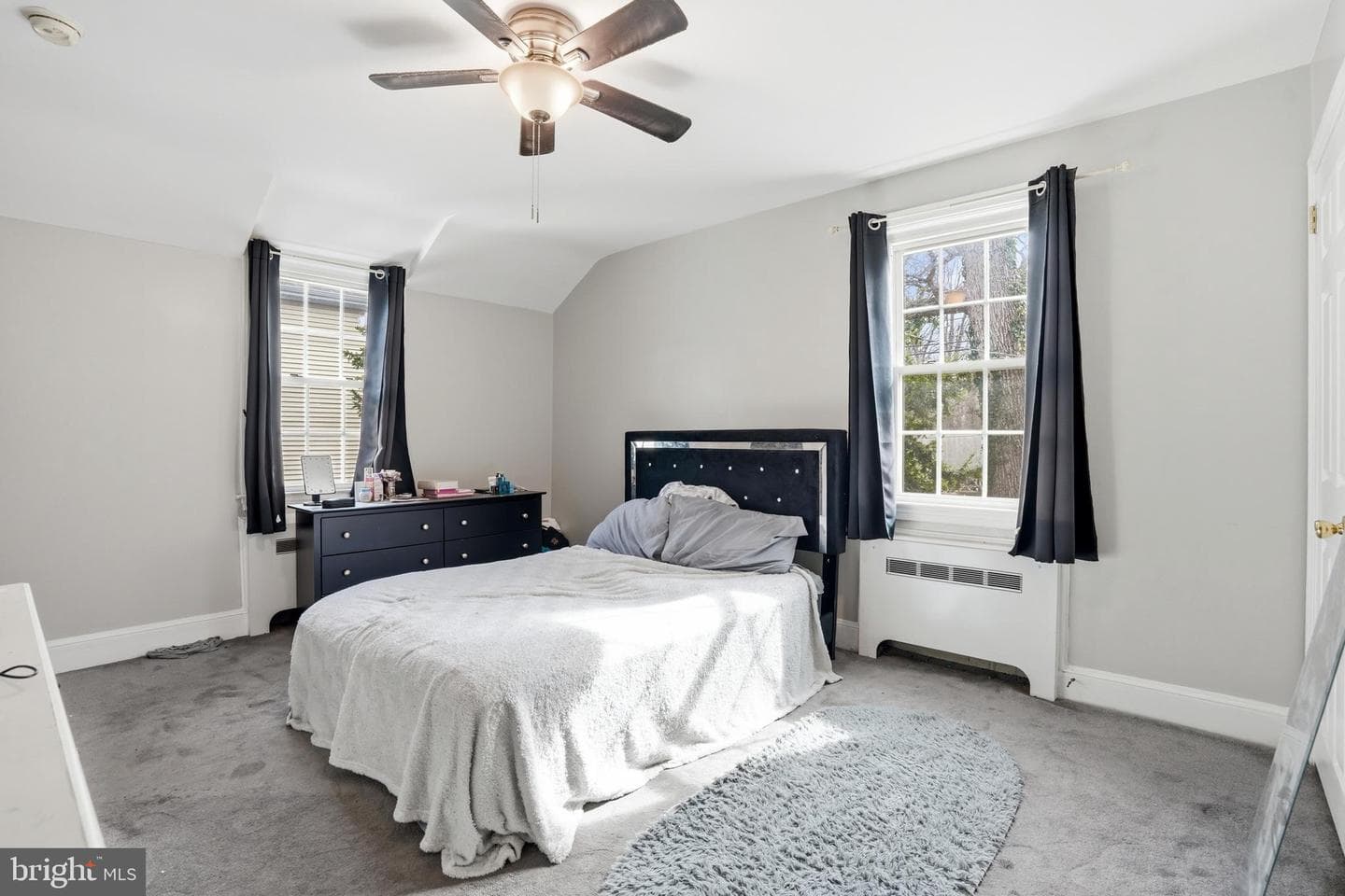 825 N Jackson Street photo 27