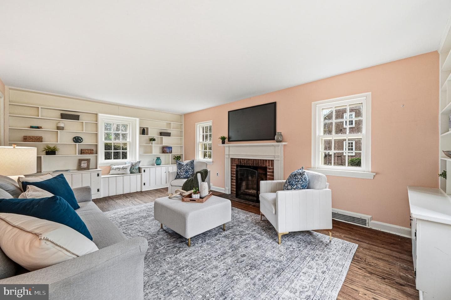 218 Vassar Avenue photo 3