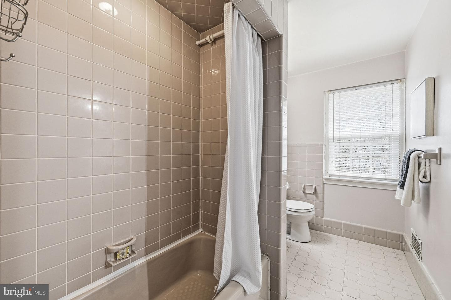 218 Vassar Avenue photo 30