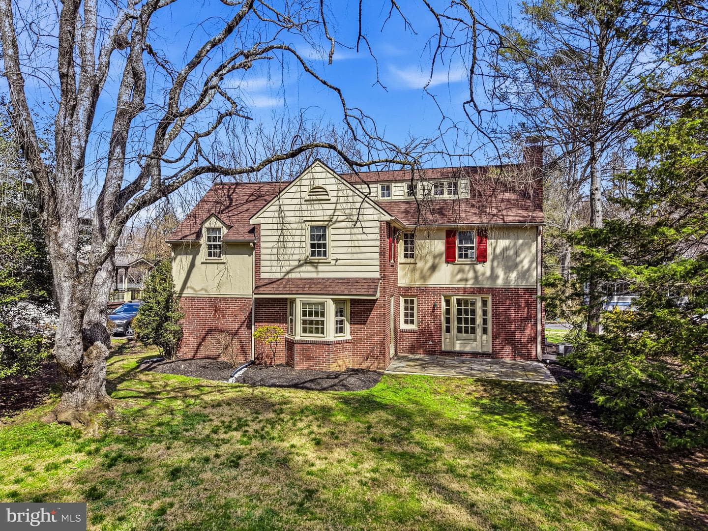 218 Vassar Avenue photo 37