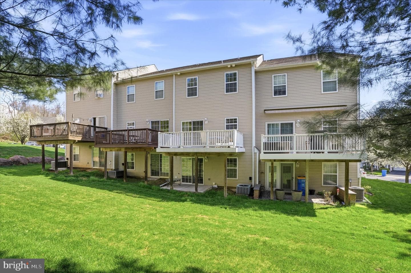 39 Hoag Lane photo 24