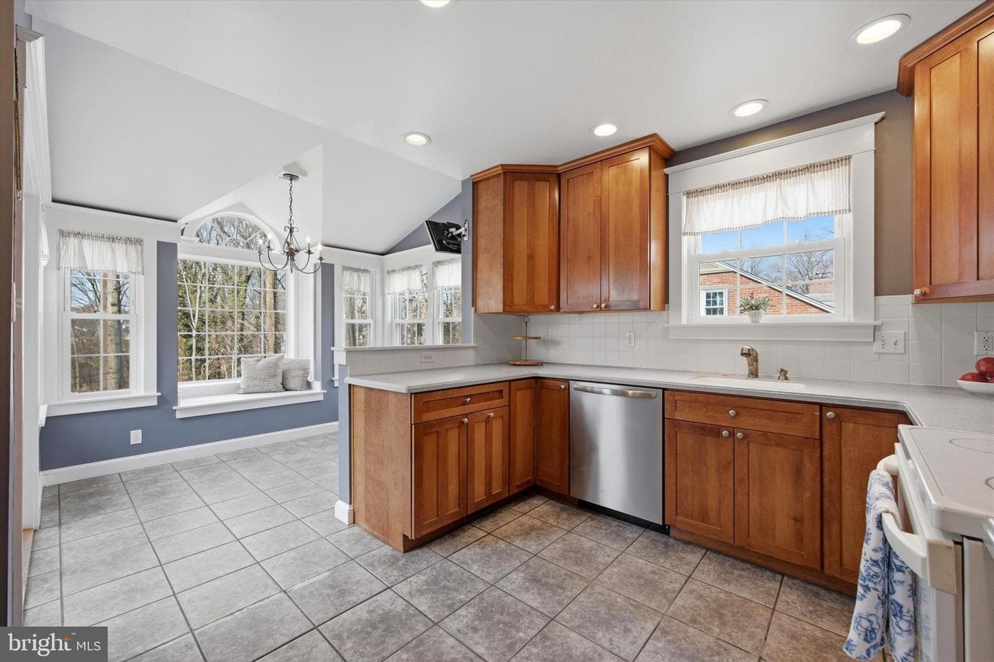 436 Kerr Lane photo 10