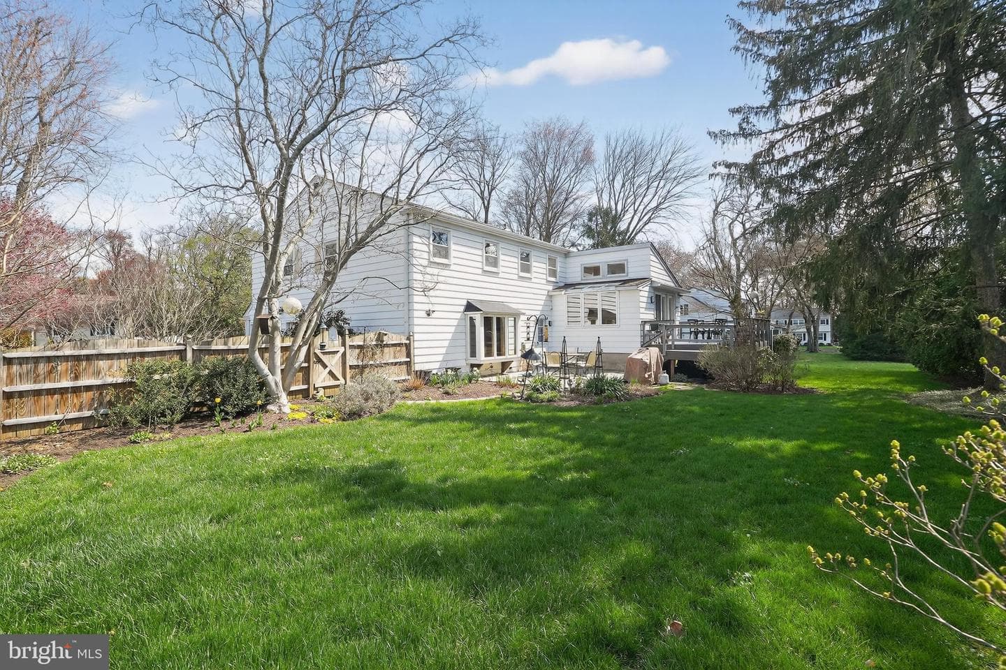211 Fairfield Drive photo 23