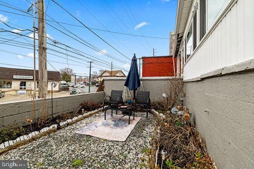 409 S Springfield Road photo 3